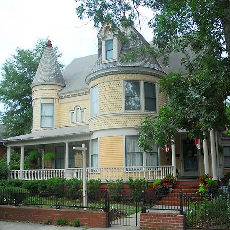ويلمنجتون C.W. Worth House Bed And Breakfast الغرفة الصورة