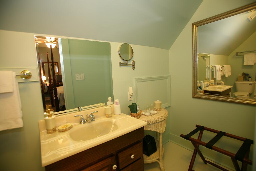 ويلمنجتون C.W. Worth House Bed And Breakfast الغرفة الصورة